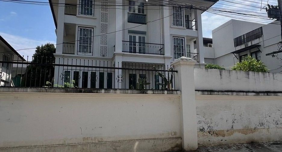 For rent 20 bedrooms hotel in Mueang Chiang Mai, Chiang Mai