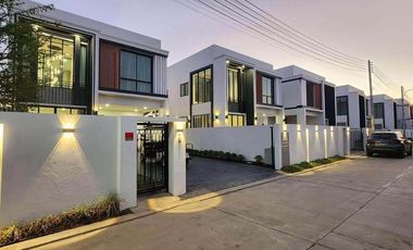 For sale 4 bedrooms villa in Hang Dong, Chiang Mai