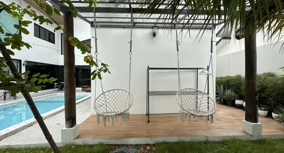 For sale 8 bedrooms villa in Doi Saket, Chiang Mai
