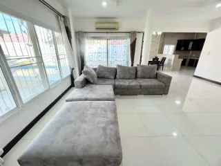 Villa zum Kauf und zur Miete mit 3 Zimmer in Bang Lamung, Chonburi