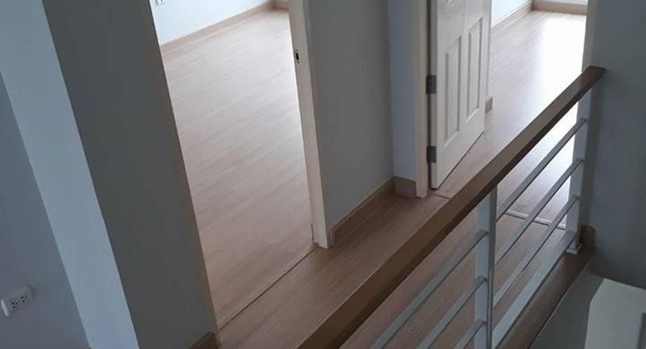 Reihenhaus zum Kauf mit 3 Zimmer in Bang Phli, Samut Prakan