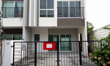 For sale 3 bedrooms townhouse in Bang Phli, Samut Prakan