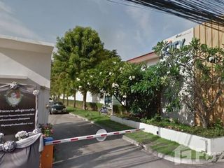 Casa adosada en venta de 3 habitaciones en Bang Phli, Samut Prakan