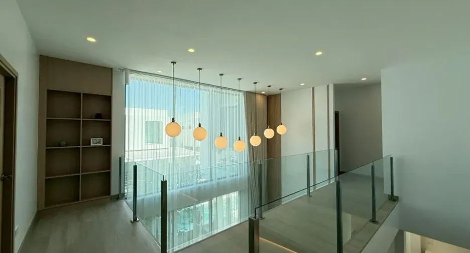 For rent 4 bedrooms villa in Hang Dong, Chiang Mai