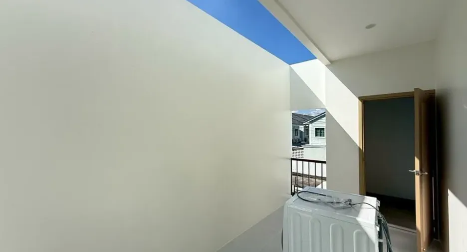 For rent 4 bedrooms villa in Hang Dong, Chiang Mai