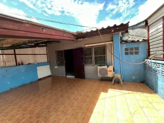 For sale 2 bedrooms house in Saphan Sung, Bangkok
