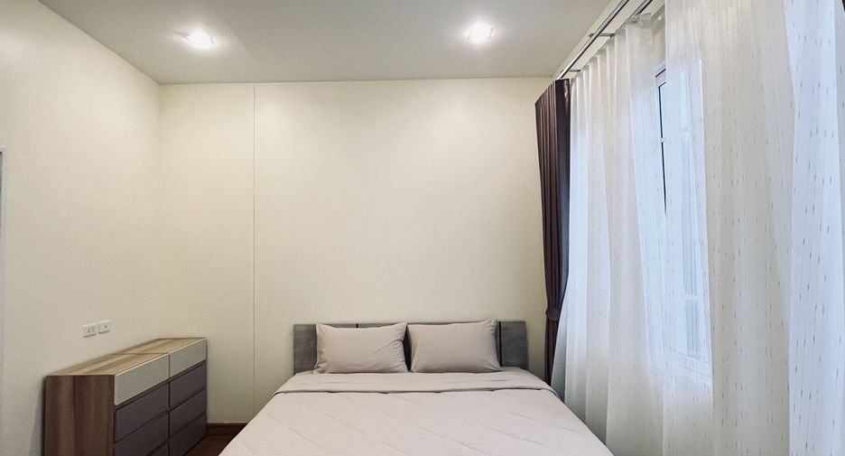 For rent 3 bedrooms townhouse in Mueang Chiang Mai, Chiang Mai