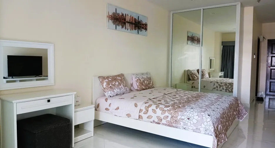 À louer studio condo à Bang Lamung, Chonburi