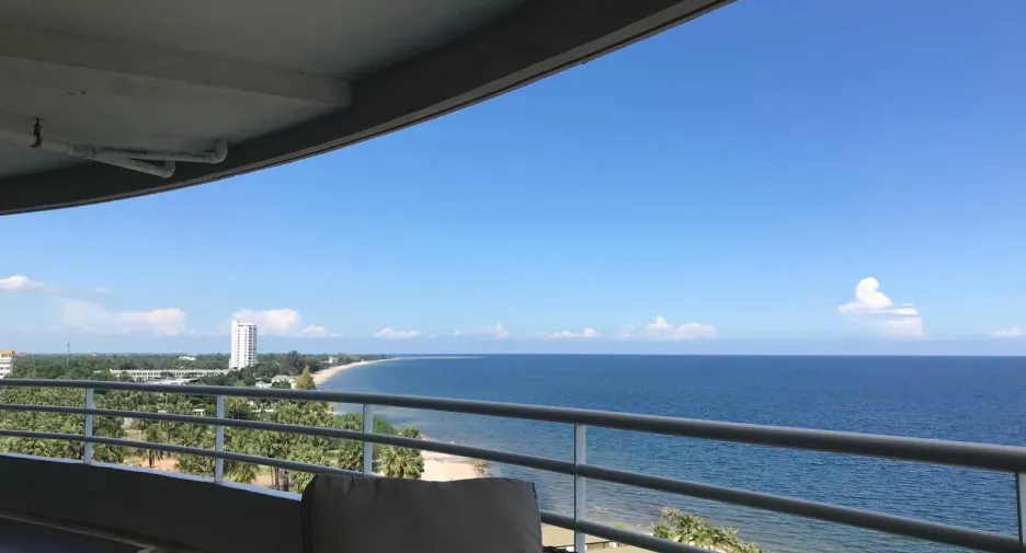 For rent 3 bedrooms condo in Cha Am, Phetchaburi