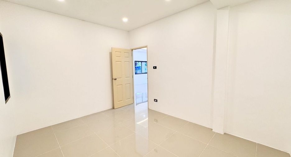 For sale 4 bedrooms house in Thalang, Phuket