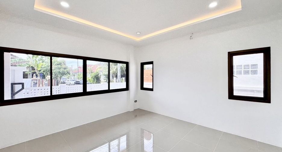 For sale 4 bedrooms house in Thalang, Phuket