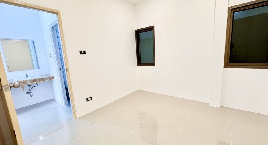 For sale 4 bedrooms house in Thalang, Phuket