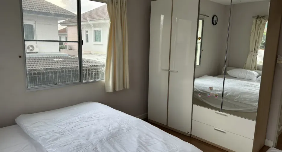 Продажа и аренда 3 спальни дом в Пхаси Чароен, Бангкок
