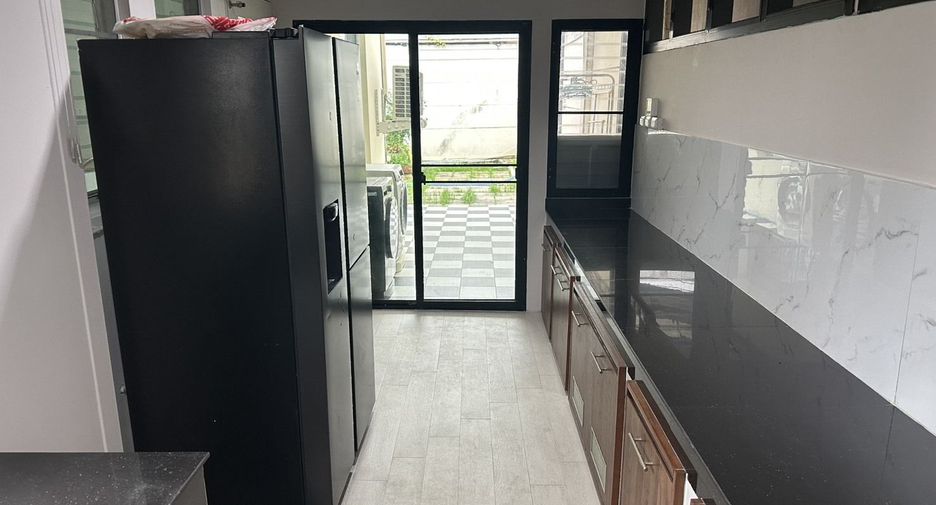 Продажа и аренда 3 спальни дом в Пхаси Чароен, Бангкок