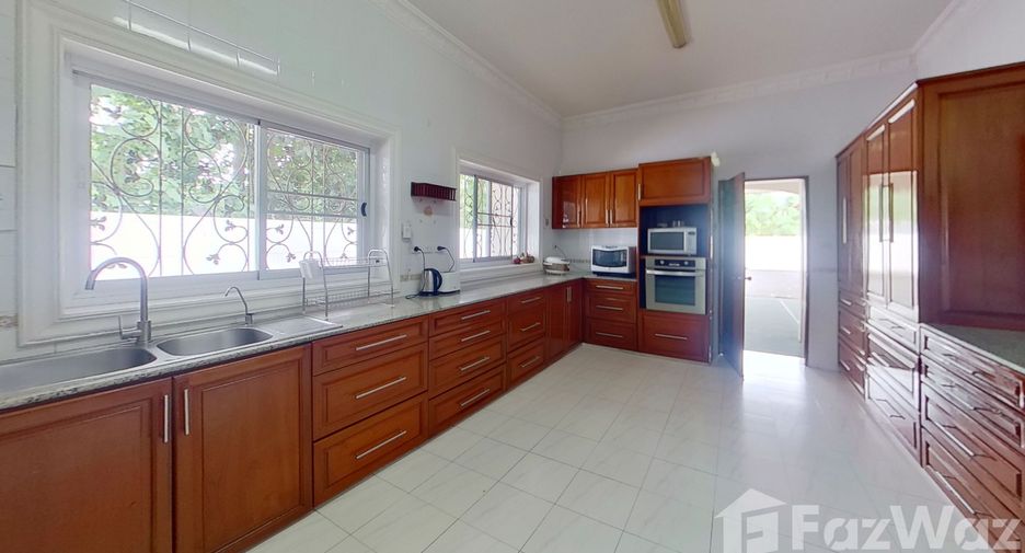 À vendre 4 chambres maison à Hang Dong, Chiang Mai