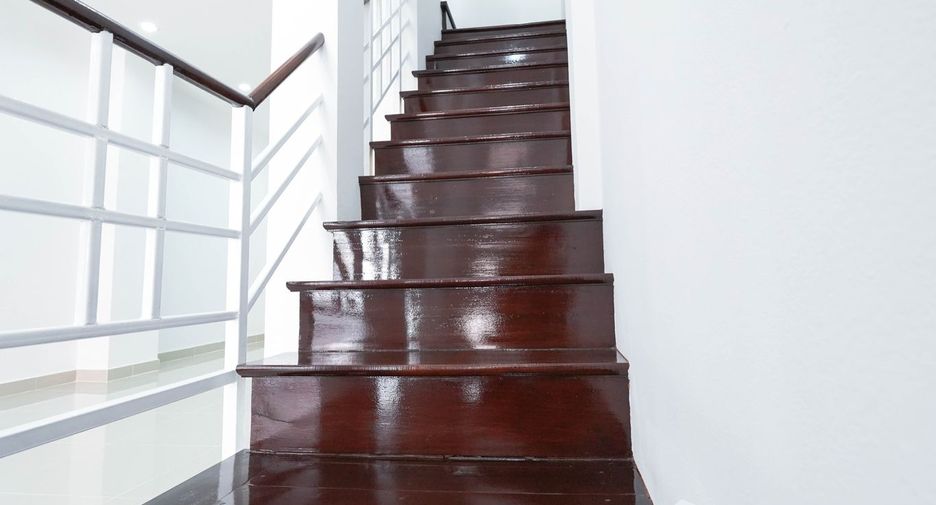 For sale 4 bedrooms townhouse in Don Mueang, Bangkok