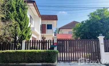 For rent 4 bedrooms house in Mueang Chiang Mai, Chiang Mai