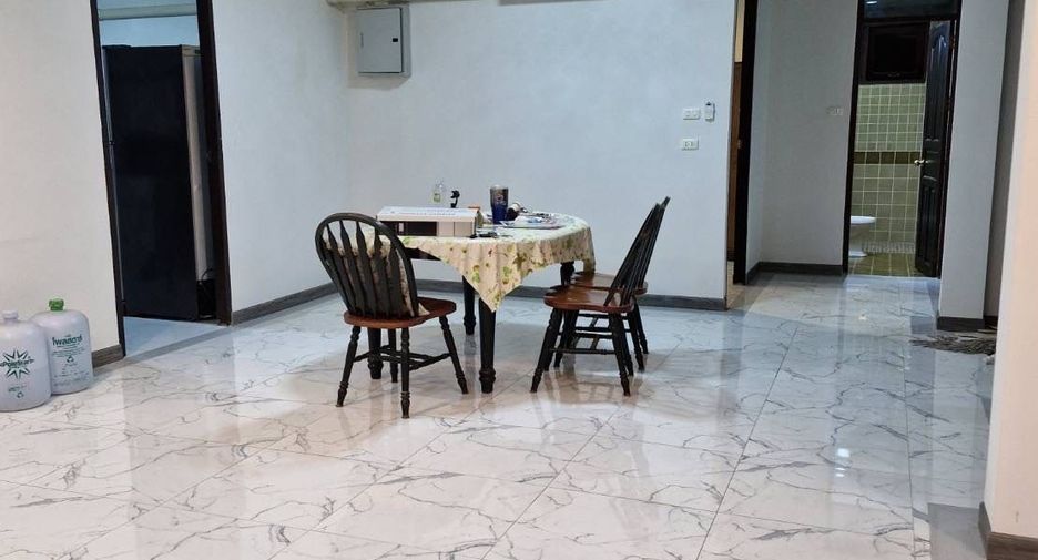 For sale and for rent 5 bedrooms house in Hang Dong, Chiang Mai