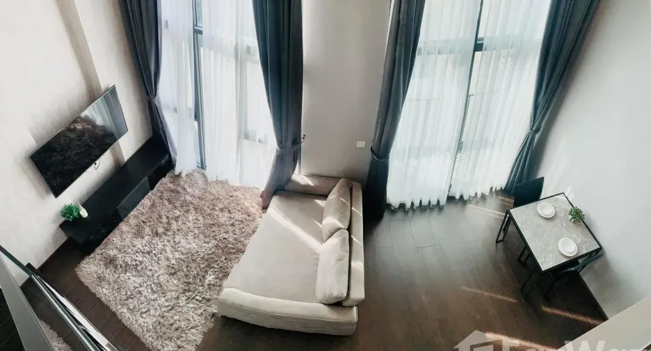 Condo en venta y en alquiler de 1 habitaciones en Watthana, Bangkok
