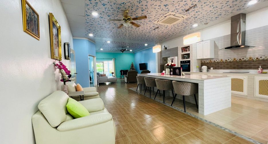 For rent 3 bedrooms house in Mueang Chiang Mai, Chiang Mai