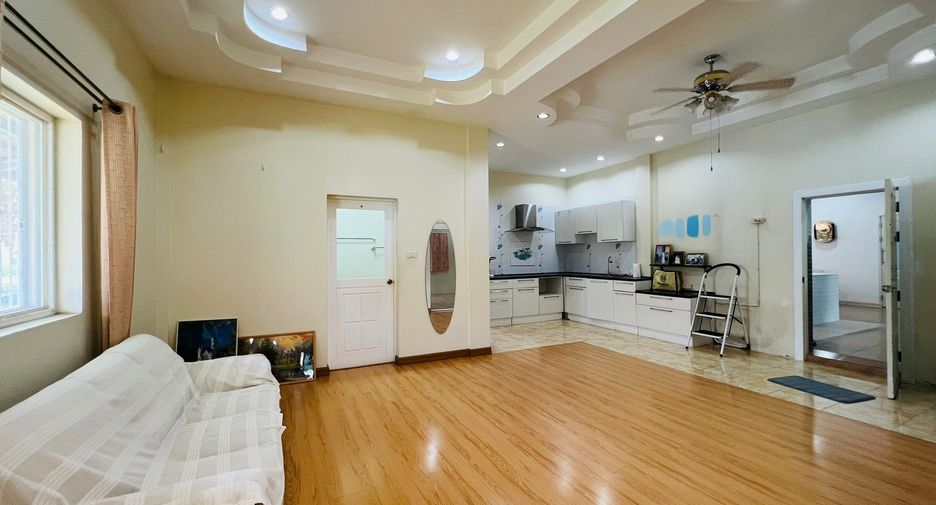 For rent 3 bedrooms house in Mueang Chiang Mai, Chiang Mai