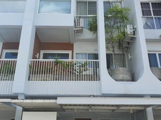 For sale 4 bedrooms townhouse in Mueang Chiang Mai, Chiang Mai