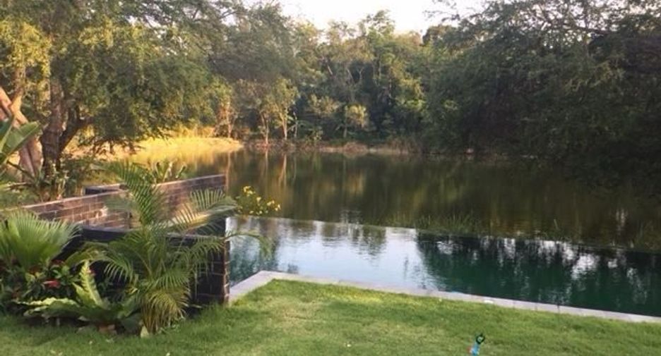For sale 3 bedrooms villa in Cha Am, Phetchaburi
