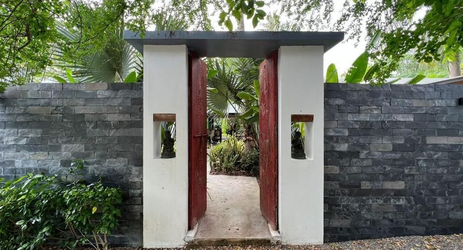 For sale 3 bedrooms villa in Cha Am, Phetchaburi