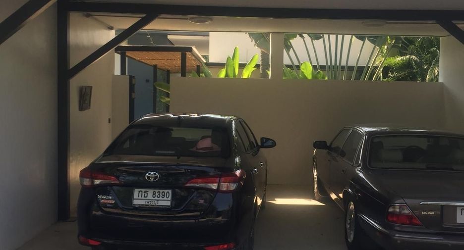 For sale 3 bedrooms villa in Cha Am, Phetchaburi