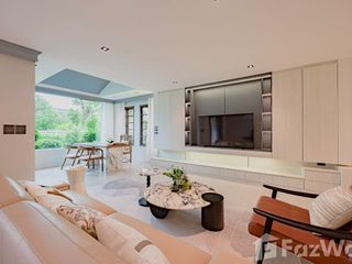 Casa en venta y en alquiler de 6 habitaciones en Phra Khanong, Bangkok