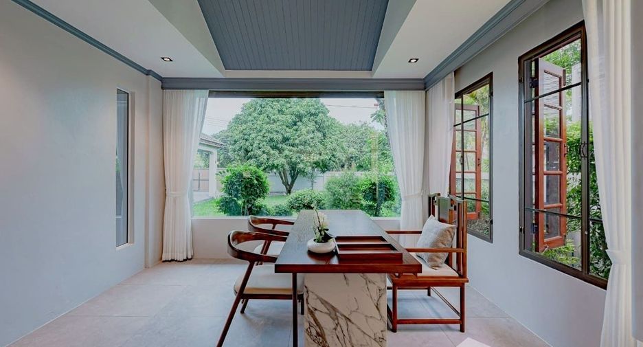 Casa en venta y en alquiler de 6 habitaciones en Phra Khanong, Bangkok