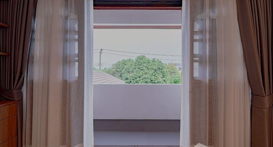 Casa en venta y en alquiler de 6 habitaciones en Phra Khanong, Bangkok