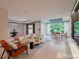 Casa en venta y en alquiler de 6 habitaciones en Phra Khanong, Bangkok