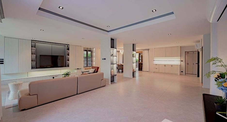 Casa en venta y en alquiler de 6 habitaciones en Phra Khanong, Bangkok