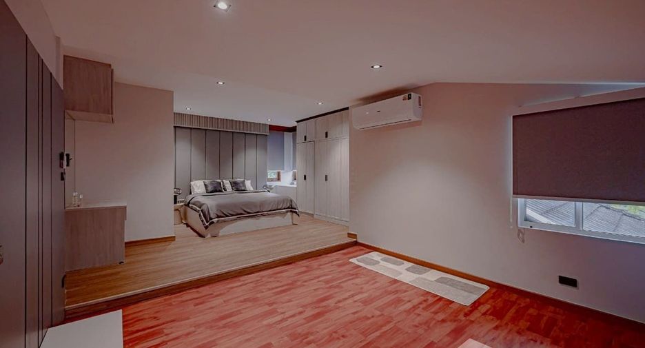 Casa en venta y en alquiler de 6 habitaciones en Phra Khanong, Bangkok