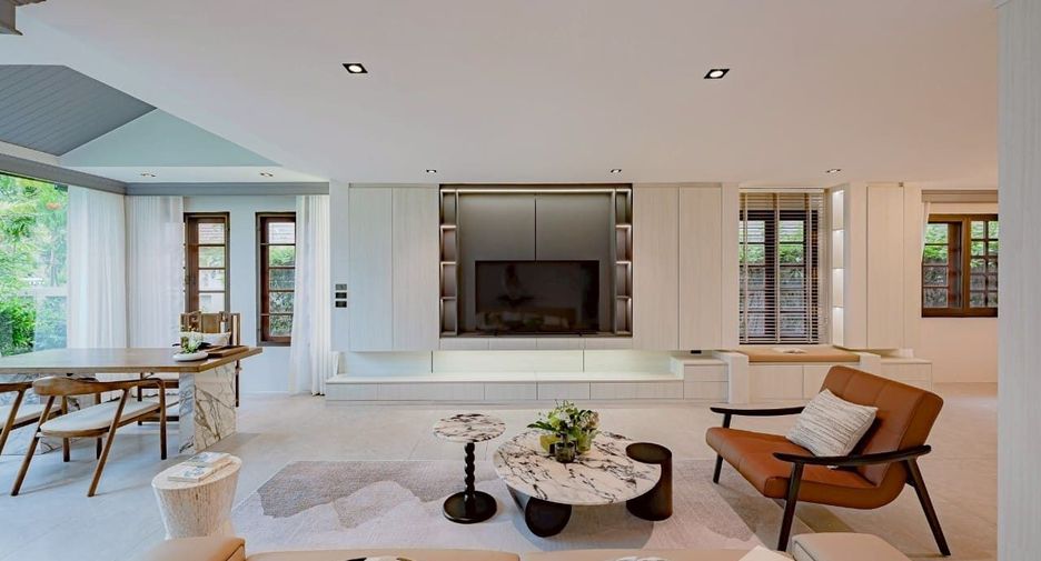 Casa en venta y en alquiler de 6 habitaciones en Phra Khanong, Bangkok