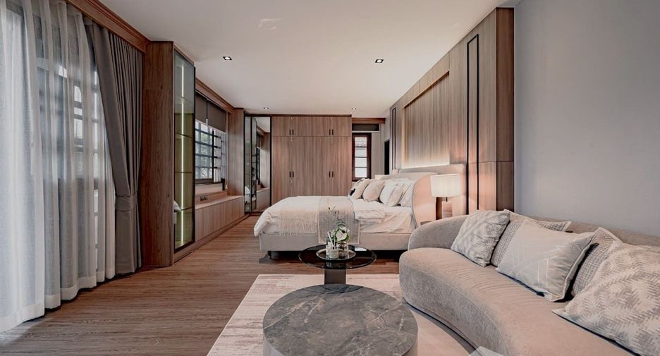 Casa en venta y en alquiler de 6 habitaciones en Phra Khanong, Bangkok