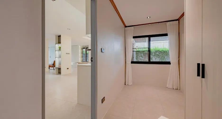 Haus zum Kauf und zur Miete mit 6 Zimmer in Phra Khanong, Bangkok
