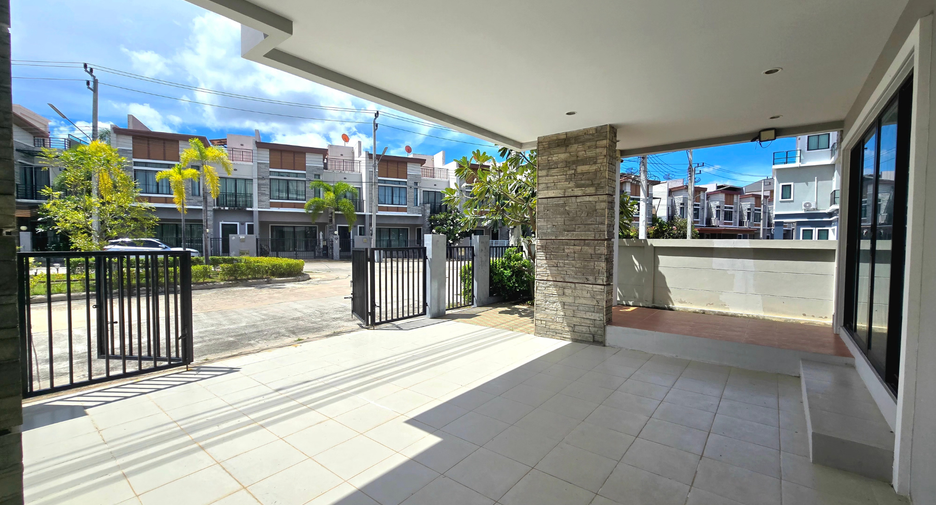 For rent 4 bedrooms villa in Cha Am, Phetchaburi