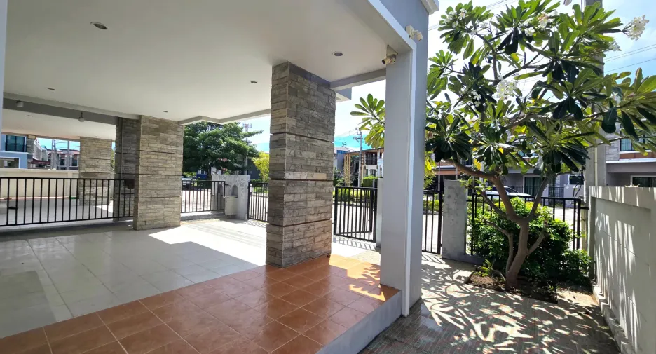 For rent 4 bedrooms villa in Cha Am, Phetchaburi