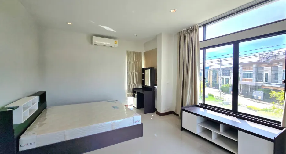 For rent 4 bedrooms villa in Cha Am, Phetchaburi