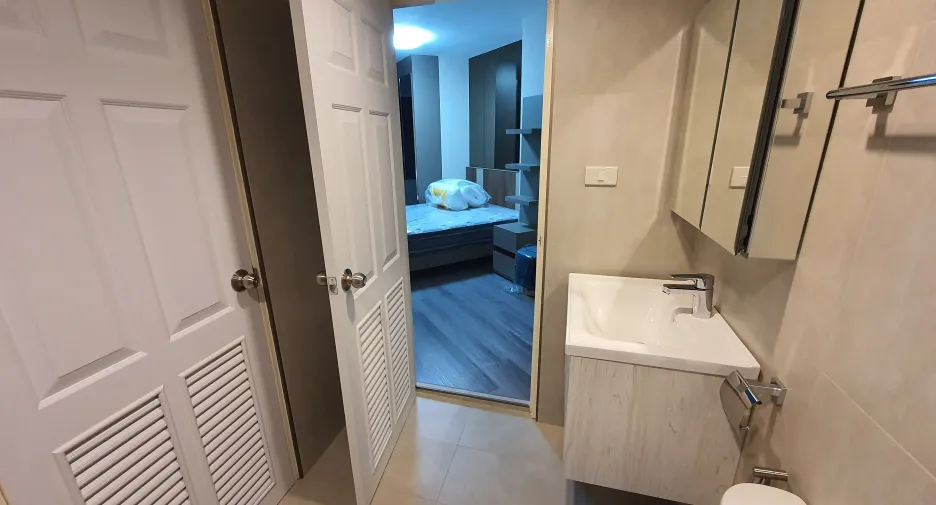 Condo en venta de 2 habitaciones en Yan Nawa, Bangkok
