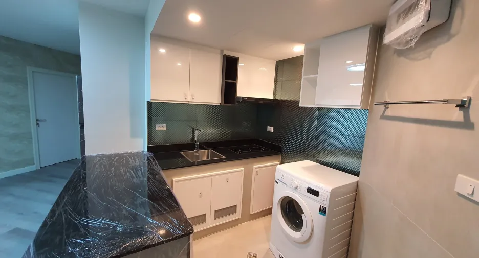 Condo en venta de 2 habitaciones en Yan Nawa, Bangkok