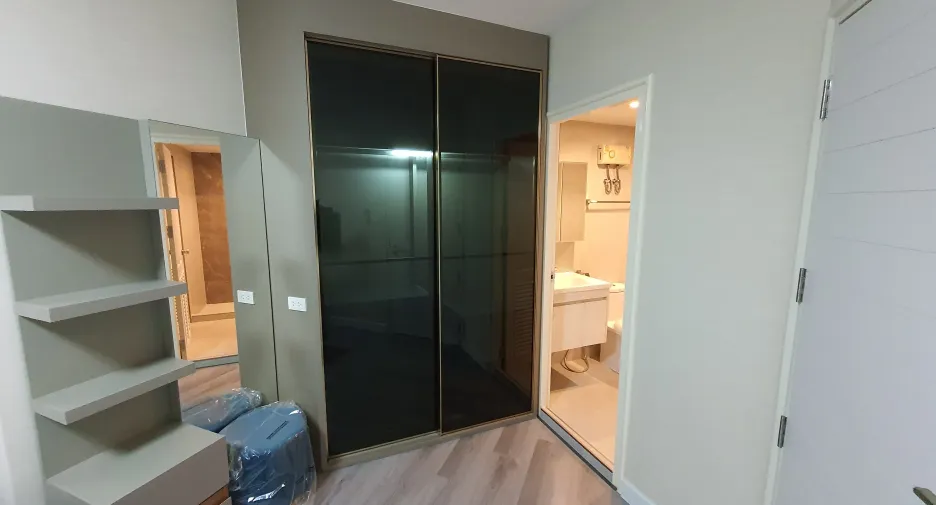 Condo en venta de 2 habitaciones en Yan Nawa, Bangkok