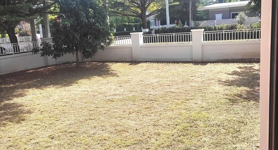 À vendre et à louer 3 chambres maison à San Kamphaeng, Chiang Mai