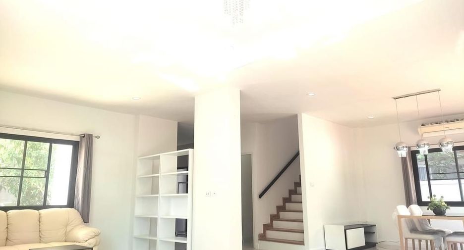 À vendre et à louer 3 chambres maison à San Kamphaeng, Chiang Mai