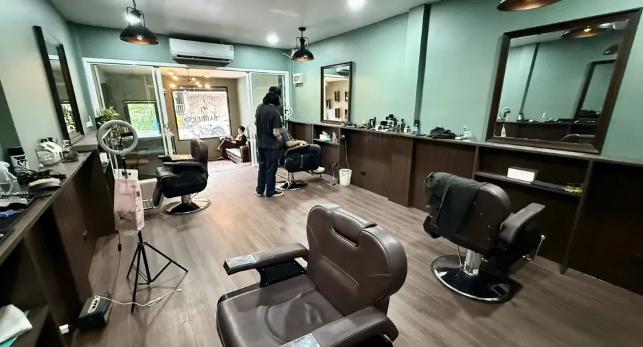 For sale 2 bedrooms retail Space in Hua Hin, Prachuap Khiri Khan