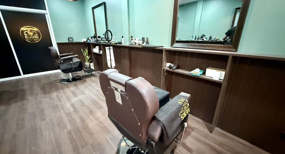 For sale 2 bedrooms retail Space in Hua Hin, Prachuap Khiri Khan
