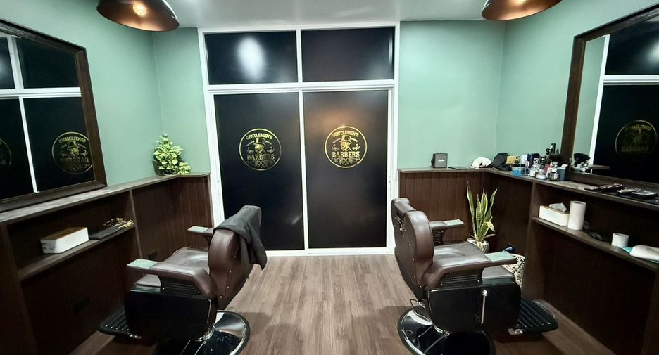 For sale 2 bedrooms retail Space in Hua Hin, Prachuap Khiri Khan