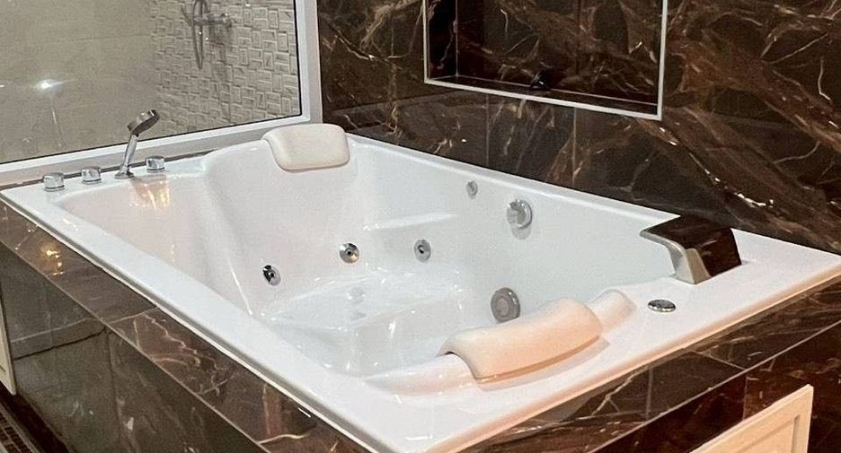 Hotel zum Kauf mit 12 Zimmer in Mueang Chiang Mai, Chiang Mai
